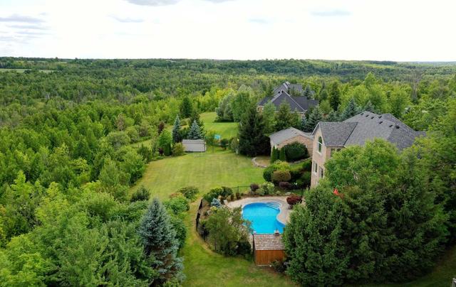 22 Trillium Terr, House detached with 4 bedrooms, 6 bathrooms and 15 parking in Halton Hills ON | Image 35
