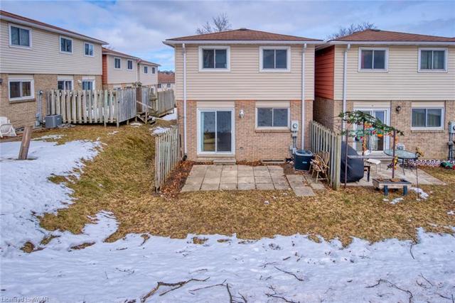 a - 304 Bluevale Street N, House attached with 3 bedrooms, 1 bathrooms and 2 parking in Waterloo ON | Image 26