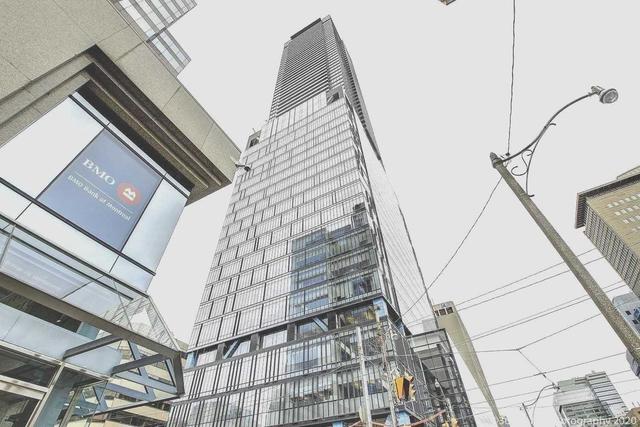 3516 - 488 University Ave, Condo with 3 bedrooms, 2 bathrooms and 1 parking in Toronto ON | Image 1