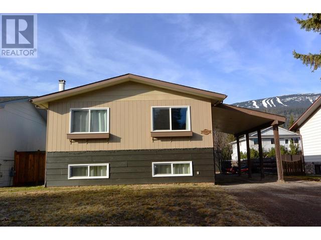 4381 Alfred Avenue, House detached with 5 bedrooms, 3 bathrooms and null parking in Smithers BC | Image 27