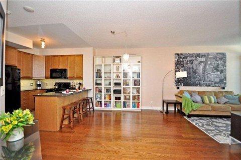 402 - 70 Absolute Ave, Condo with 2 bedrooms, 1 bathrooms and 1 parking in Mississauga ON | Image 3