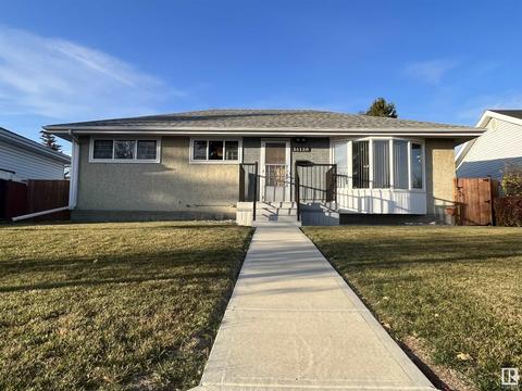 16130 110b Av Nw, House detached with 4 bedrooms, 1 bathrooms and 5 parking in Edmonton AB | Card Image