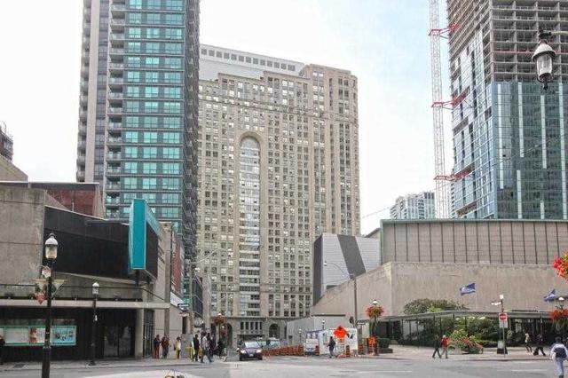 414 - 25 The Esplanade, Condo with 1 bedrooms, 1 bathrooms and 0 parking in Toronto ON | Card Image