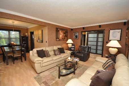 3635 Walnut Grove Rd, House detached with 2 bedrooms, 2 bathrooms and 12 parking in Mississauga ON | Image 3