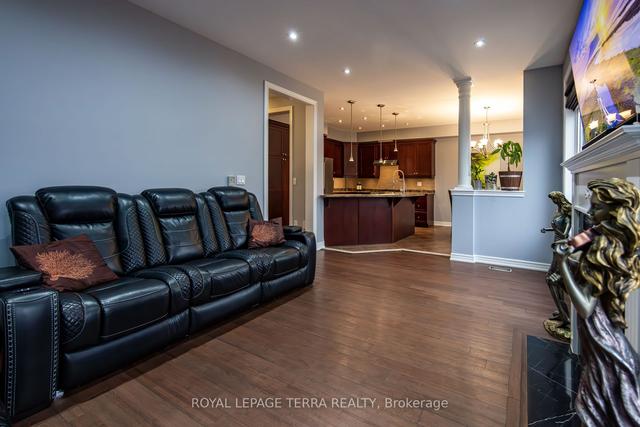 4848 Columbus Dr, House detached with 4 bedrooms, 4 bathrooms and 5 parking in Burlington ON | Image 6