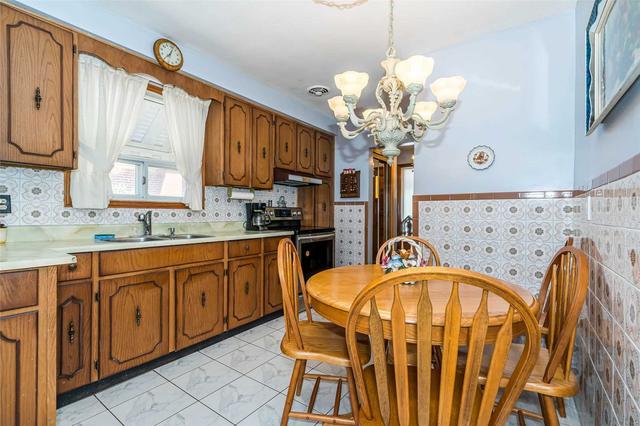 51 Medina Cres, House detached with 3 bedrooms, 2 bathrooms and 5 parking in Toronto ON | Image 6