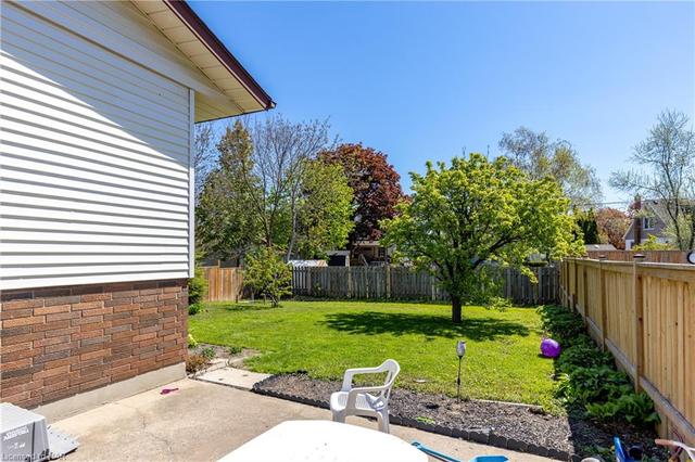 42 Leaside Drive, House detached with 3 bedrooms, 1 bathrooms and null parking in St. Catharines ON | Image 3