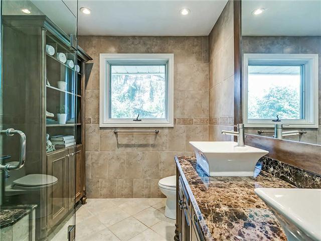 372 Pinehurst Dr, House detached with 4 bedrooms, 3 bathrooms and 4 parking in Oakville ON | Image 10