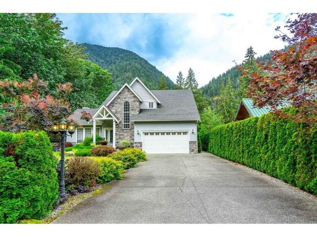 19545 Silverhope Road, House detached with 3 bedrooms, 3 bathrooms and null parking in Hope BC | Card Image