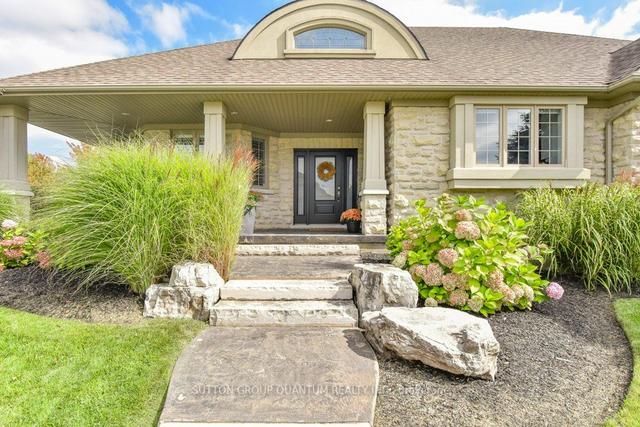 422 Deer Ridge Dr, House detached with 3 bedrooms, 5 bathrooms and 5 parking in Kitchener ON | Image 12