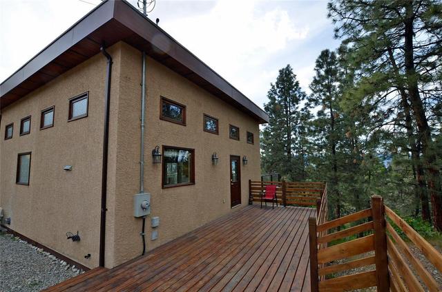 1021 Old Main Road, House detached with 4 bedrooms, 3 bathrooms and 7 parking in Okanagan Similkameen E BC | Image 49