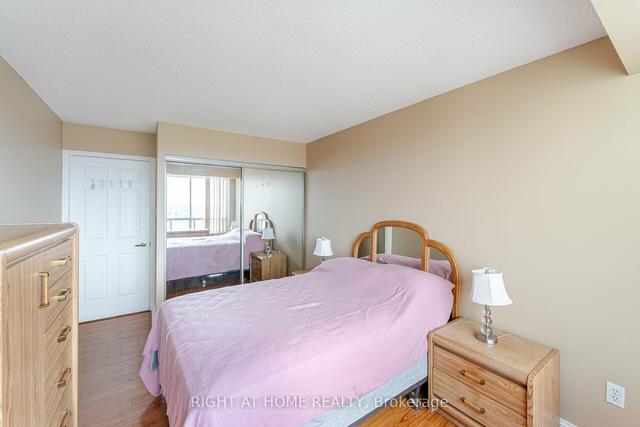 2101 - 24 Hanover Rd, Condo with 2 bedrooms, 2 bathrooms and 2 parking in Brampton ON | Image 21