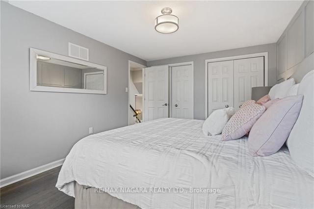 820 Miriam Cres, House detached with 2 bedrooms, 2 bathrooms and 3 parking in Burlington ON | Image 6