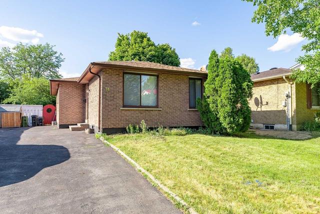 34 Dunsfold Dr, House detached with 3 bedrooms, 2 bathrooms and 3 parking in Toronto ON | Image 1