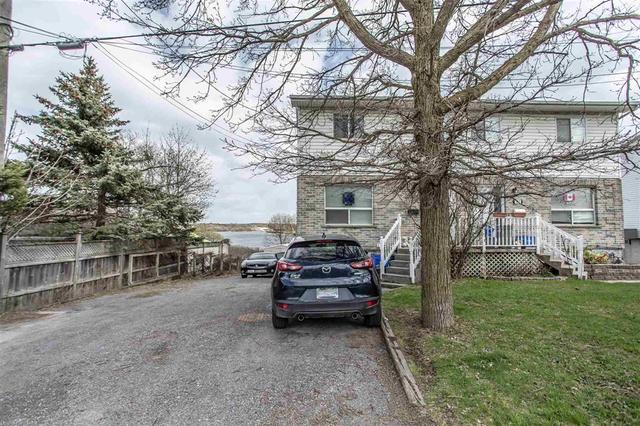 1069 Montreal Street, House semidetached with 3 bedrooms, 2 bathrooms and 4 parking in Kingston ON | Image 3