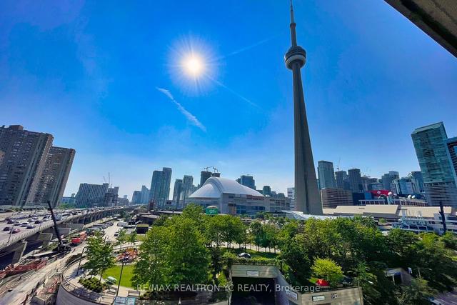 808 - 25 Lower Simcoe St, Condo with 2 bedrooms, 2 bathrooms and 1 parking in Toronto ON | Image 21