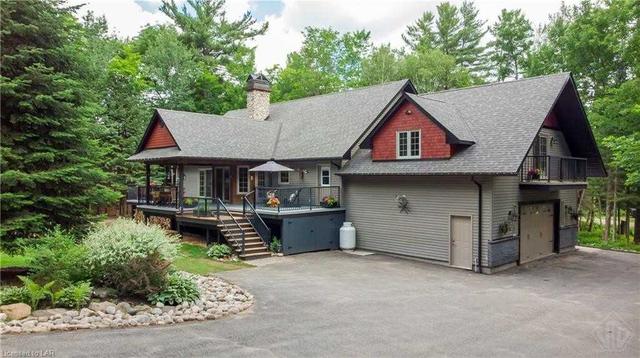 1042 Moore Rd, House detached with 2 bedrooms, 3 bathrooms and 14 parking in Bracebridge ON | Image 35