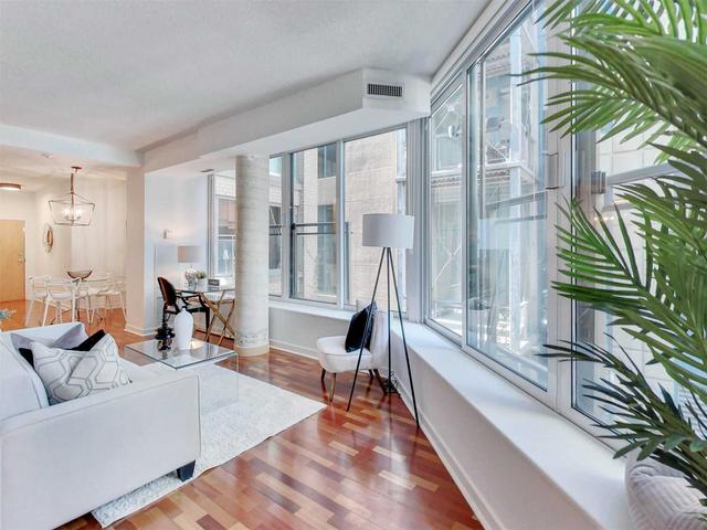 409 - 50 Camden St, Condo with 1 bedrooms, 1 bathrooms and 1 parking in Toronto ON | Image 4