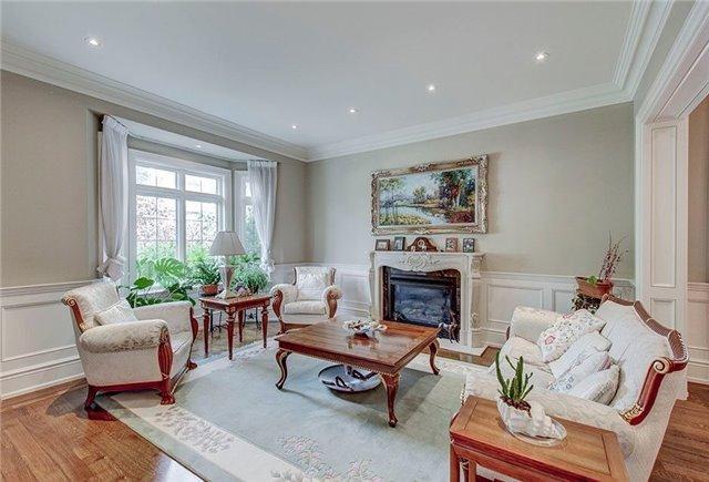 112 Glenayr Rd, House detached with 4 bedrooms, 7 bathrooms and 4 parking in Toronto ON | Image 2