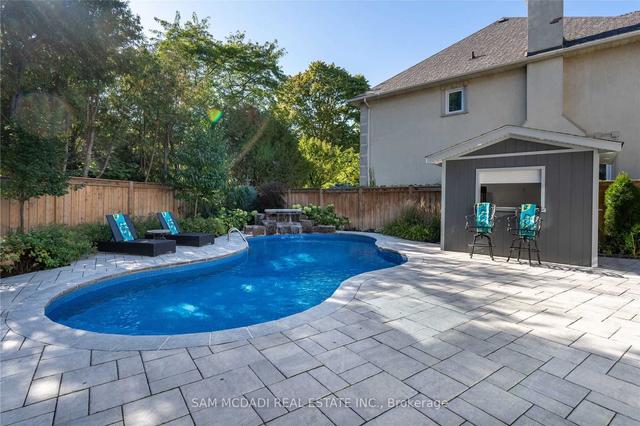 2064 Almira Crt, House detached with 4 bedrooms, 5 bathrooms and 10 parking in Mississauga ON | Image 31
