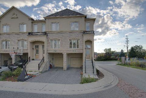 1250 St Martins Dr, House attached with 3 bedrooms, 4 bathrooms and 1 parking in Pickering ON | Image 1