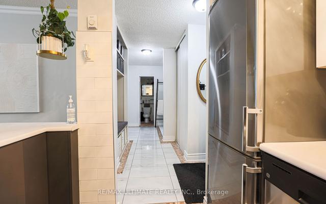 510 - 940 Caledonia Rd, Condo with 2 bedrooms, 1 bathrooms and 1 parking in Toronto ON | Image 6