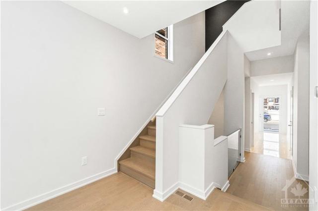 403 Trident Mews, Home with 4 bedrooms, 3 bathrooms and 2 parking in Ottawa ON | Image 3