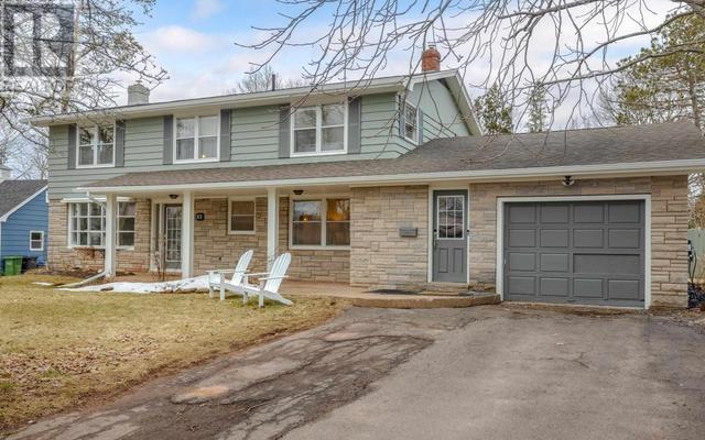 83 Prince Charles Drive, House detached with 6 bedrooms, 3 bathrooms and null parking in Charlottetown PE | Image 4