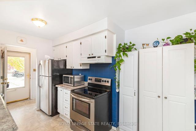 322 East 24th St, House detached with 3 bedrooms, 2 bathrooms and 2 parking in Hamilton ON | Image 8