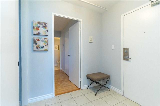 809 - 5 Massey Sq, Condo with 3 bedrooms, 2 bathrooms and null parking in Toronto ON | Image 2