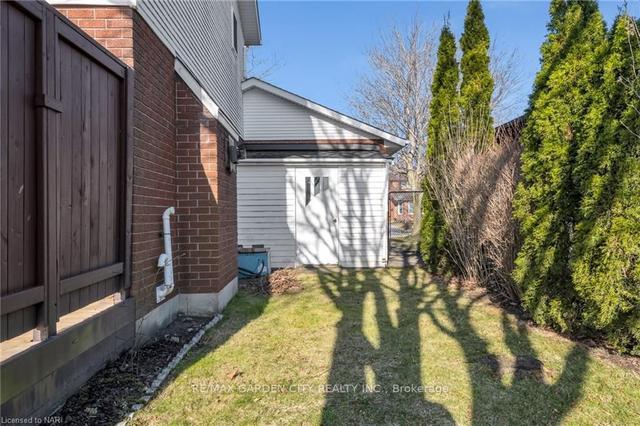 251 Alderlea Ave, House detached with 3 bedrooms, 3 bathrooms and 6 parking in Hamilton ON | Image 21