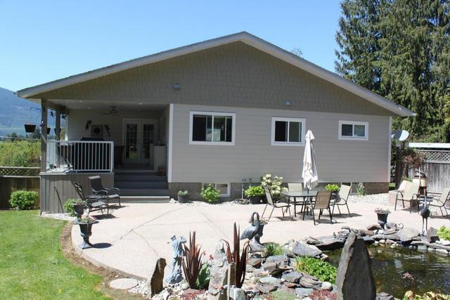 307 Nelson Avenue, House detached with 4 bedrooms, 3 bathrooms and null parking in Nakusp BC | Image 50
