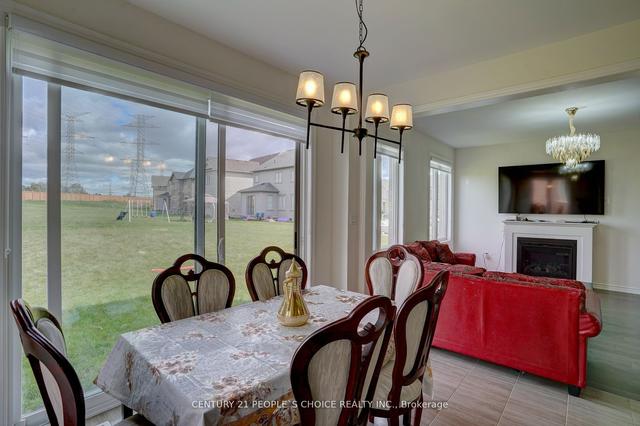 2592 Stallion Dr, House detached with 4 bedrooms, 3 bathrooms and 6 parking in Oshawa ON | Image 19