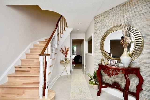 63 Barwick Dr, House detached with 4 bedrooms, 3 bathrooms and 4 parking in Barrie ON | Image 24