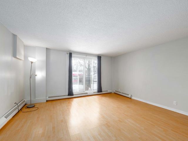 3 - 6827 Centre Street Nw, Condo with 2 bedrooms, 1 bathrooms and 1 parking in Calgary AB | Image 5