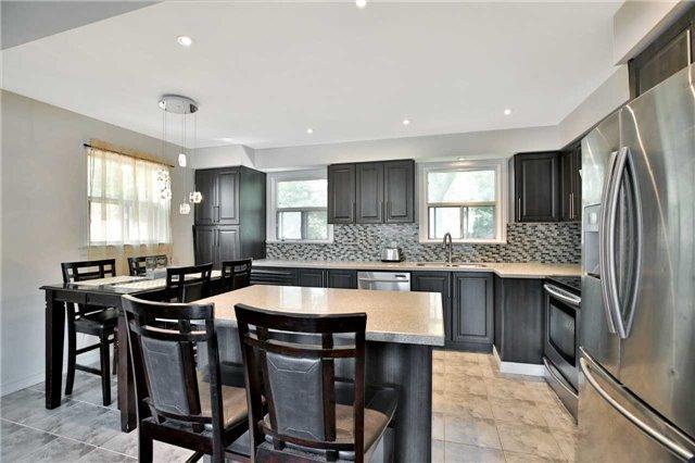 47 Minnacote Ave, House detached with 3 bedrooms, 2 bathrooms and 4 parking in Toronto ON | Image 8