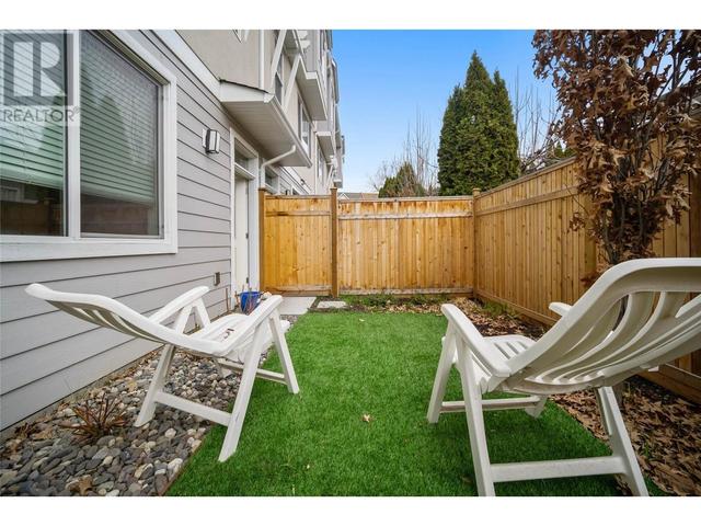 1 - 1275 Brookside Avenue, House attached with 3 bedrooms, 3 bathrooms and 2 parking in Kelowna BC | Image 39
