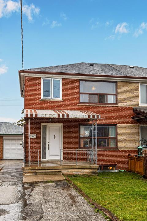 181 Epsom Downs Dr, House semidetached with 3 bedrooms, 2 bathrooms and 6 parking in Toronto ON | Card Image