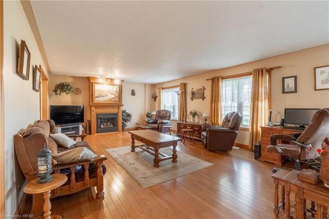 2853 Road 164, House detached with 3 bedrooms, 2 bathrooms and 12 parking in West Perth ON | Image 2