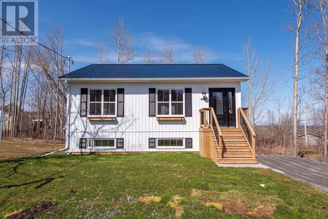 63 14th Street, House detached with 3 bedrooms, 2 bathrooms and null parking in Trenton NS | Image 2