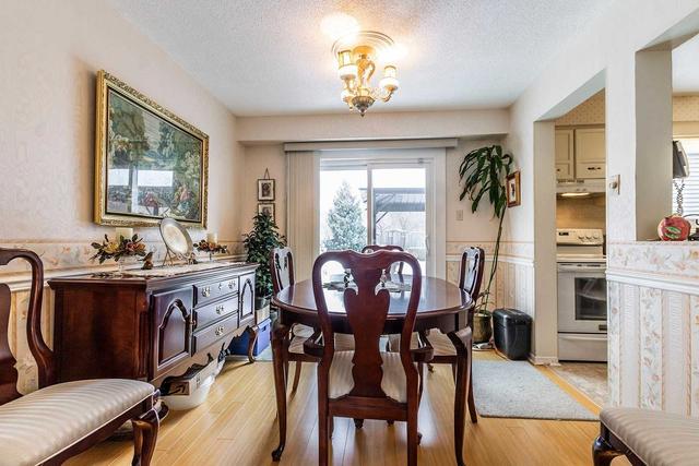 2411 Paula Crt, House detached with 3 bedrooms, 2 bathrooms and 4 parking in Burlington ON | Image 33