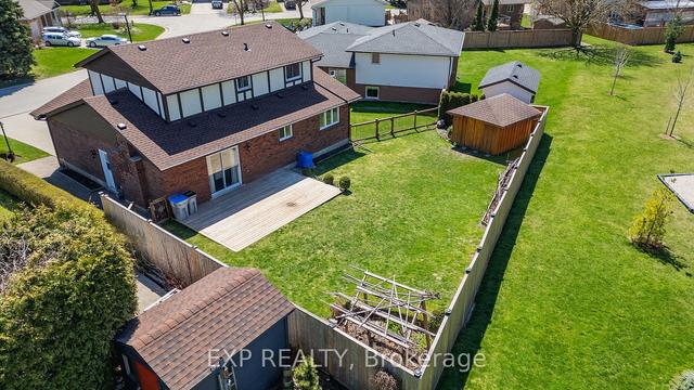 475 Victoria Ave S, House detached with 3 bedrooms, 3 bathrooms and 6 parking in North Perth ON | Image 19