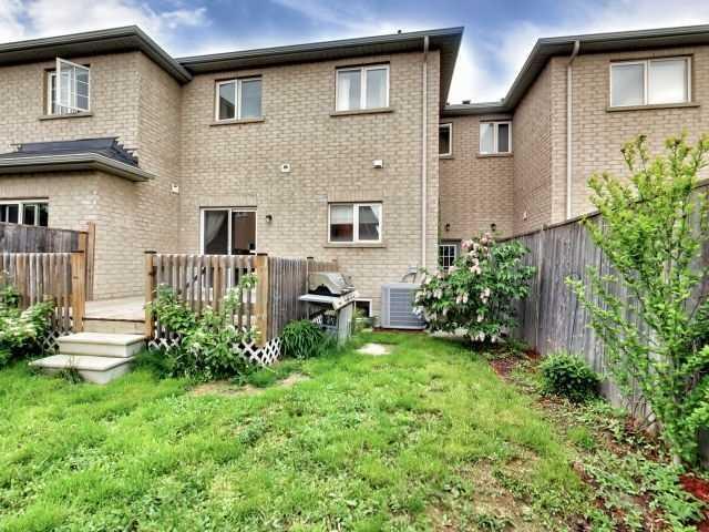 79 Greenstem Cres, House attached with 3 bedrooms, 3 bathrooms and 1 parking in Hamilton ON | Image 20