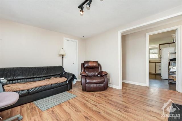 4490 Anderson Road, Condo with 2 bedrooms, 1 bathrooms and 2 parking in Ottawa ON | Image 4