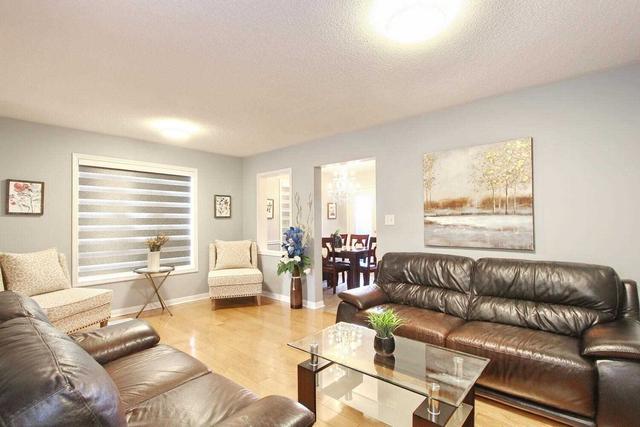 70 Magnificent Crt, House semidetached with 3 bedrooms, 4 bathrooms and 5 parking in Brampton ON | Image 39