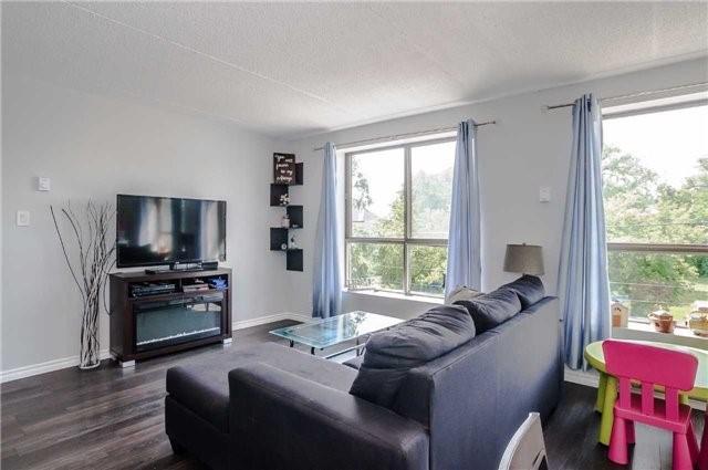302 - 249 Major Mackenzie Dr E, Condo with 2 bedrooms, 1 bathrooms and 1 parking in Richmond Hill ON | Image 12