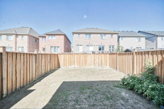 200 Lady Angela Ave S, House semidetached with 3 bedrooms, 4 bathrooms and 2 parking in Oshawa ON | Image 16
