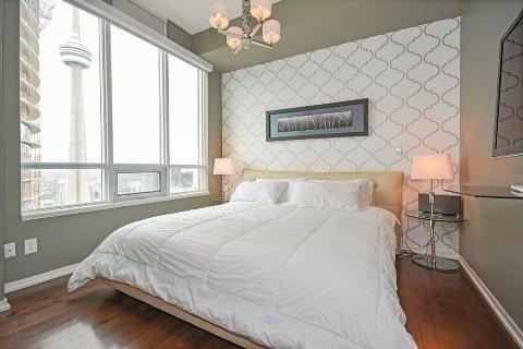 Sph4909 - 55 Bremner Blvd, Condo with 2 bedrooms, 2 bathrooms and 1 parking in Toronto ON | Image 9