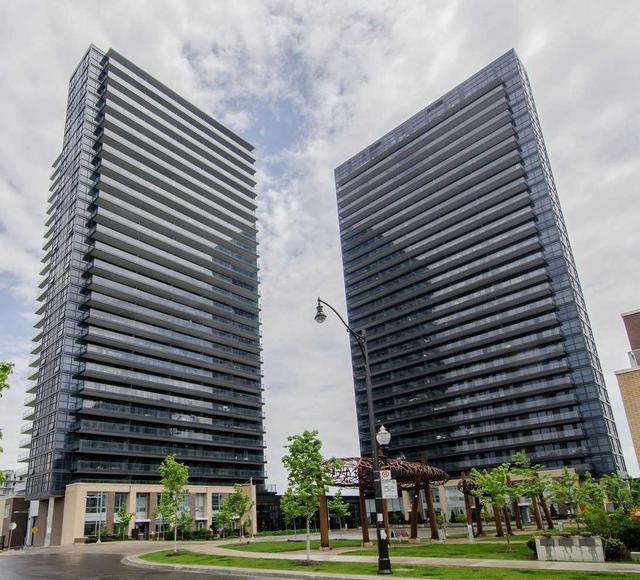 702 - 33 Singer Crt, Condo with 2 bedrooms, 2 bathrooms and 1 parking in Toronto ON | Image 1