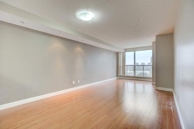 Sph208 - 28 Hollywood Ave, Condo with 1 bedrooms, 1 bathrooms and 1 parking in Toronto ON | Image 9